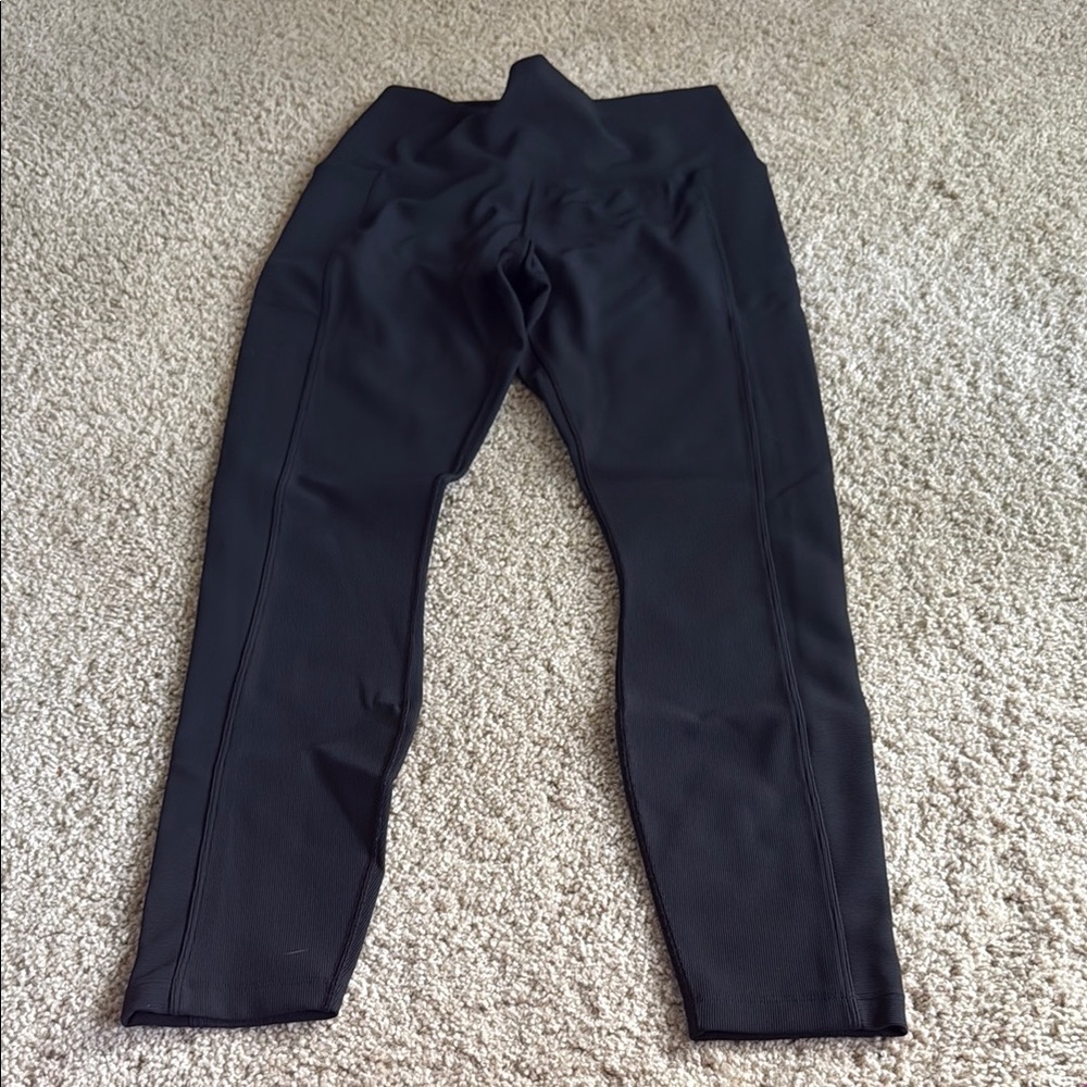 CALIA by Carrie Underwood Black Ankle Cropped Leggings